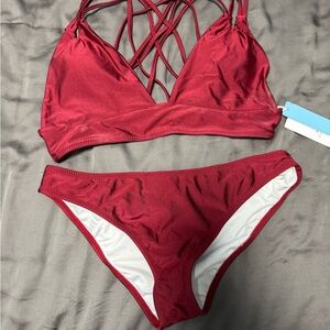 Cupshe Burgundy Bikini Set with Criss-Cross Design